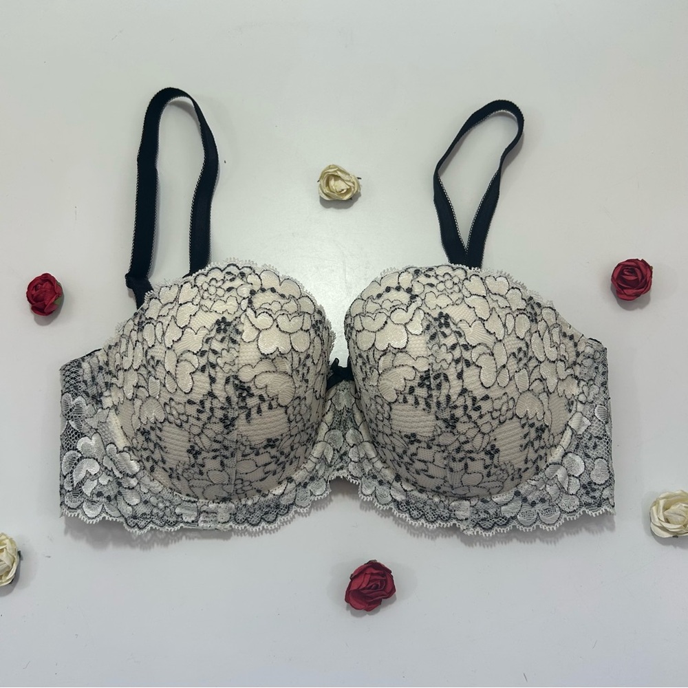 Victoria's Secret Dream Angels Strapless Black and Cream Lace Bra 34D
